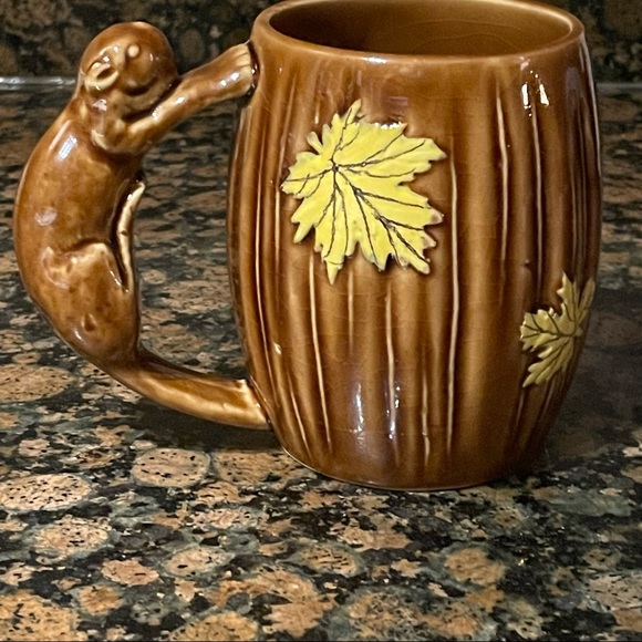 1950 Shafford Ceramic Squirrel Souvenir Mug - Picture 2 of 6